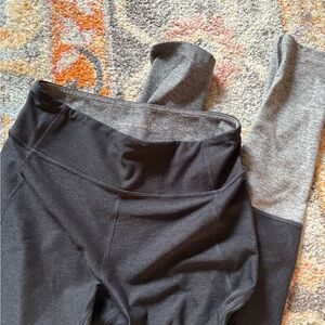 Charcoal Grey OUTDOOR VOICES small women’s Leggings